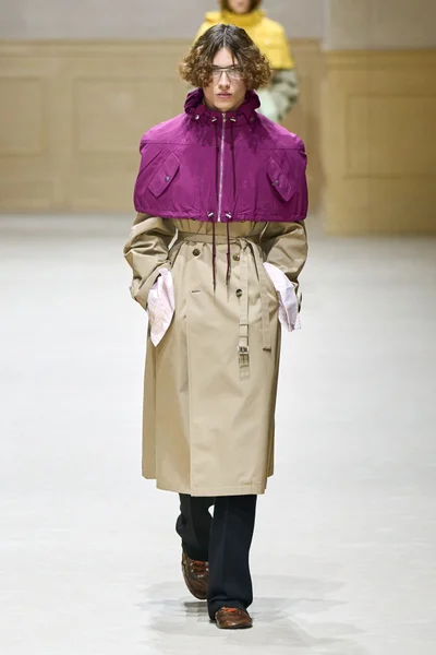 Look 11